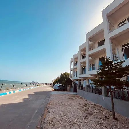 Lemon בית הארחה 3*